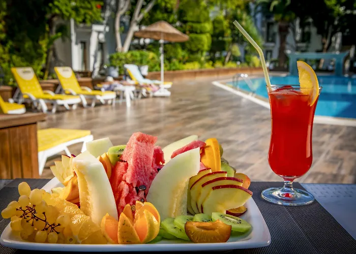 Flora 3* غومْبيت