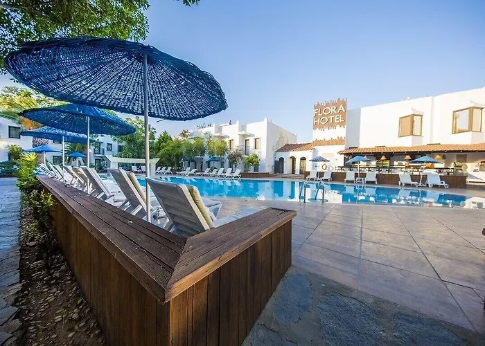 فندق Flora غومْبيت