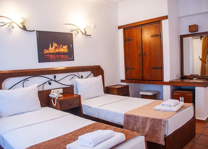 Flora غومْبيت