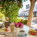 Flora 3* Gümbet