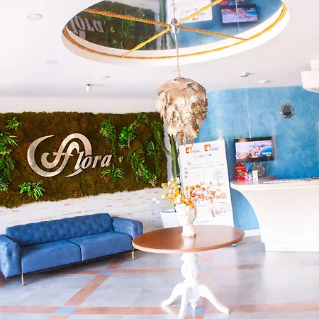 Flora 3*