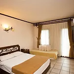 Hotel Flora 3*