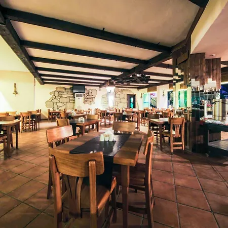 Flora Hotel
