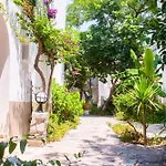 Otel Flora 3*