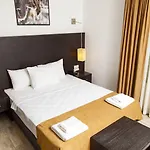 弗洛拉酒店 3*