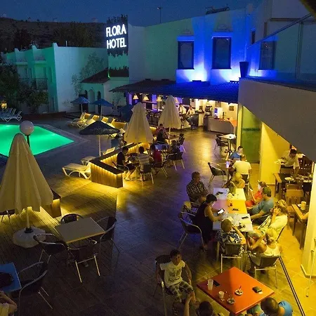 Flora 3* غومْبيت